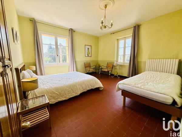 Maison à vendre 11 pièces 1 000 m² Entraigues-sur-la-Sorgue