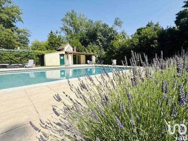 Maison à vendre 11 pièces 1 000 m² Entraigues-sur-la-Sorgue