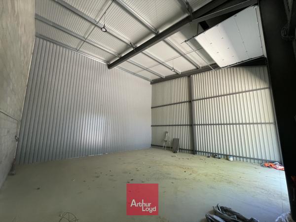 Local mixte activité/bureaux à louer - 879 m² - Parc d'activités Béziers - Site sécurisé avec visibilité et accessibilité PL
