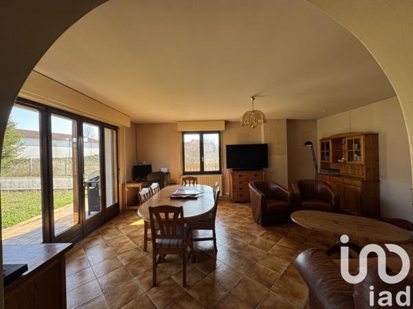 Maison traditionnelle 5 pièces de 117 m² à Presles-en-Brie (77220)