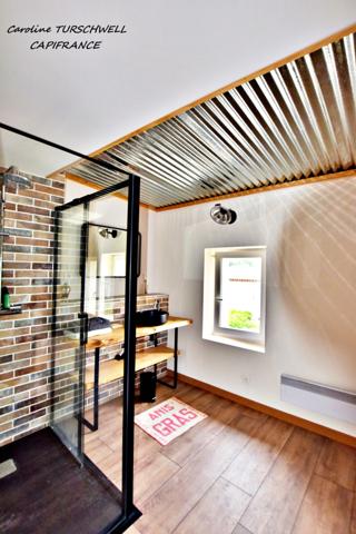 CUERS (83) - COUP DE COEUR IMMEUBLE DE CHARME de 274 m²