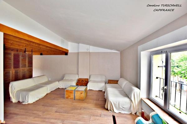 CUERS (83) - COUP DE COEUR IMMEUBLE DE CHARME de 274 m²