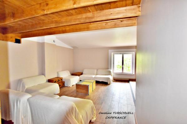 CUERS (83) - COUP DE COEUR IMMEUBLE DE CHARME de 274 m²