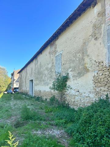 HANGAR AGRICOLE SUR 4600M2 DE TERRAIN