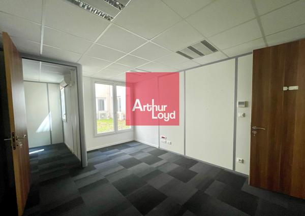 Bureaux à vendre à Nîmes secteur gare rez de chaussée dans immeuble récent