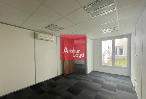 Bureaux à vendre à Nîmes secteur gare rez de chaussée dans immeuble récent