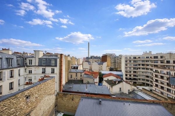 PARIS 18eme - Beau studio