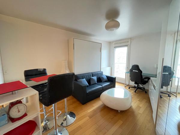 PARIS 18eme - Beau studio
