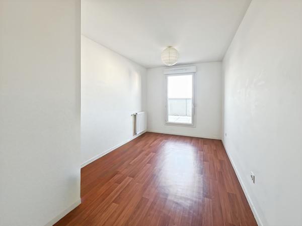 F4 Dernier étage avec Terrasse