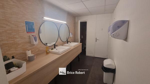 Bureaux à louer à Lyon 3ème lumineux dans immeuble emblématique Part-Dieu