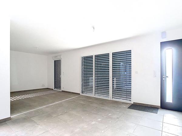 Maison Neuve Plain- pied à Vendre à Beaupréau en Mauges - 6 Chambres et Confort Moderne !