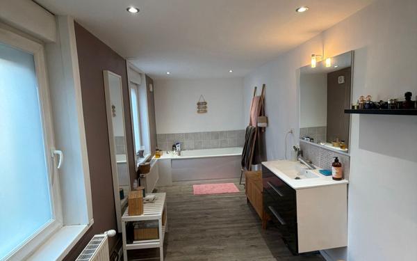 Maison à vendre    4 pièces •  Estaires