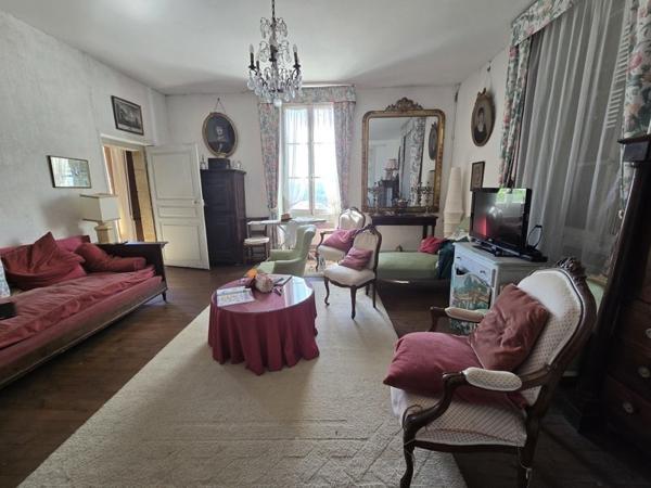 Maison à vendre |  Capdenac-Gare |  16 pièces | 453 m²