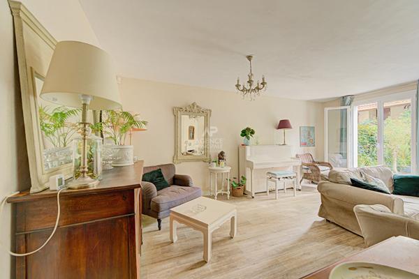 Maison Saint Germain En Laye 129.14 m2 729 000 € **  - Référence  18862
