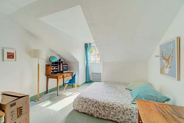 Maison Saint Germain En Laye 129.14 m2 729 000 € **  - Référence  18862
