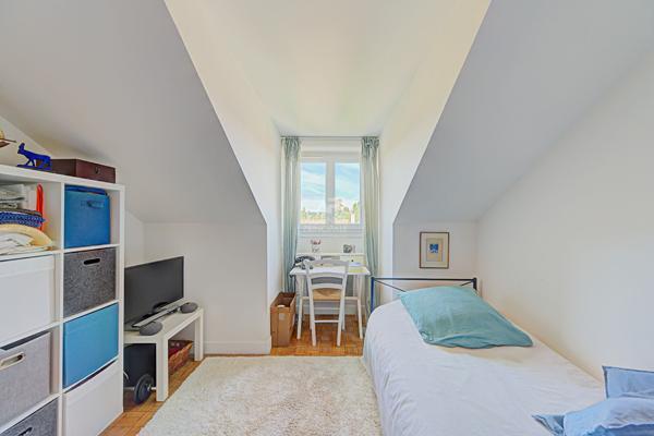 Maison Saint Germain En Laye 129.14 m2 729 000 € **  - Référence  18862