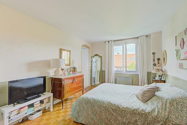 Maison Saint Germain En Laye 129.14 m2 729 000 € **  - Référence  18862
