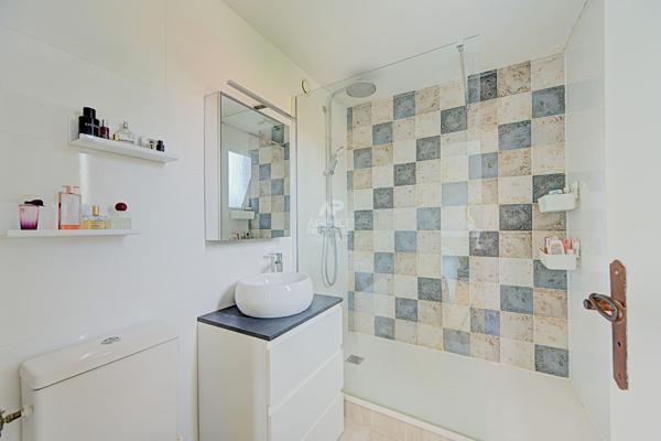 Maison Saint Germain En Laye 129.14 m2 729 000 € **  - Référence  18862