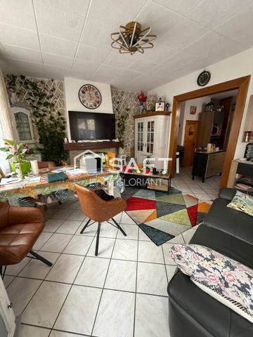 Maison de 68 m2 : 2 chambres / cour / cave