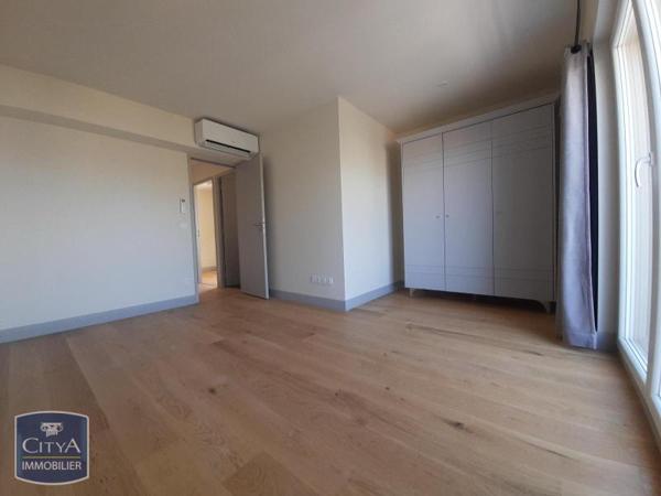 Appartement à louer 4 pièces 94.4m²