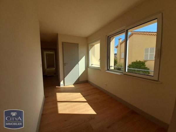 Appartement à louer 4 pièces 94.4m²