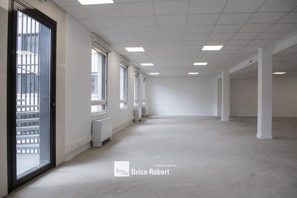 Bureaux à louer à Lyon 3ème proche métro avec parkings et climatisation