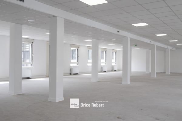 Bureaux à louer à Lyon 3ème proche métro avec parkings et climatisation