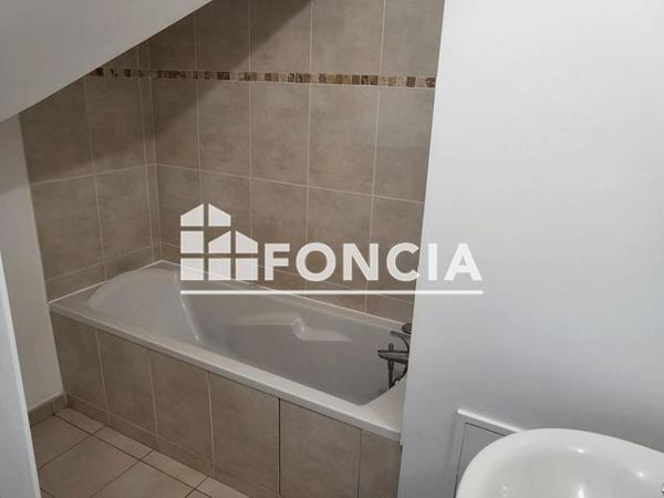 Location Appartement 2 pièces 44.52 m² - 15 RUE DU CHATEAU Melun 77000