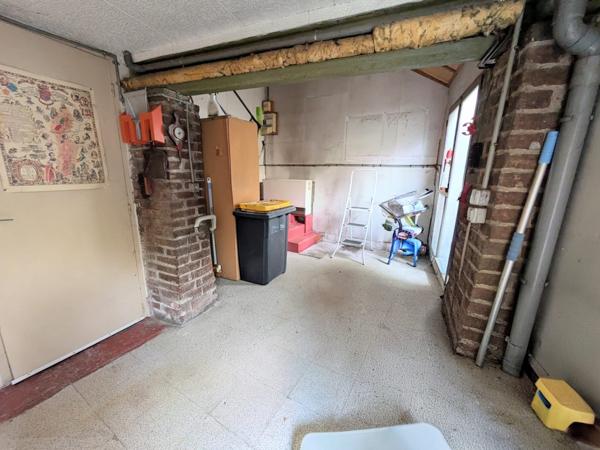 Luzarches - Maison de ville avec jardin, garage et fort potentiel