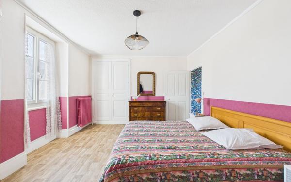 Maison à vendre    5 pièces • 140 m2 L'Albenc