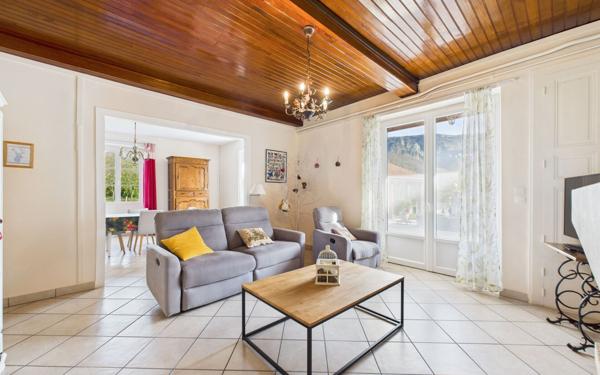 Maison à vendre    5 pièces • 140 m2 L'Albenc