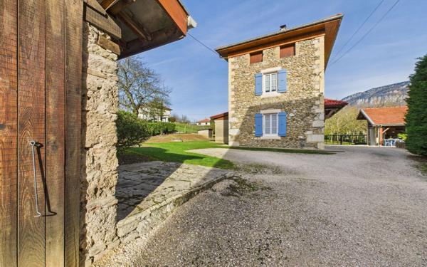 Maison à vendre    5 pièces • 140 m2 L'Albenc