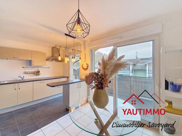Bonne (74380) Appartement dernier étage T2 de 42 m² avec balcon-terrasse, parking et cave à Bonne