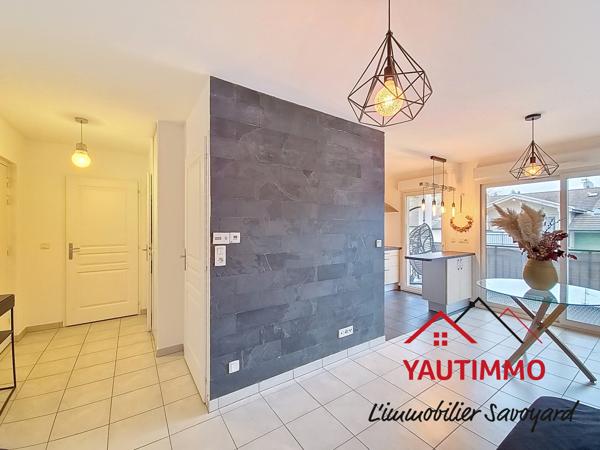 Bonne (74380) Appartement dernier étage T2 de 42 m² avec balcon-terrasse, parking et cave à Bonne