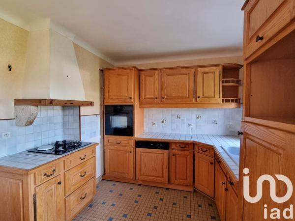 Maison 4 pièces de 96 m² à Valognes (50700)