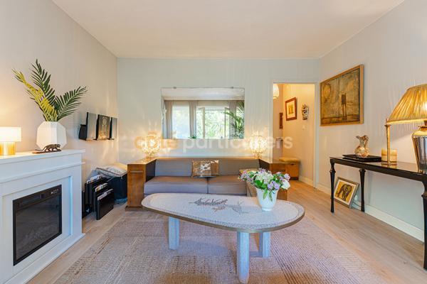 Vente
                Appartement54,5 m² - 2 Pièces -
                    TROUVILLE SUR MER (14360)