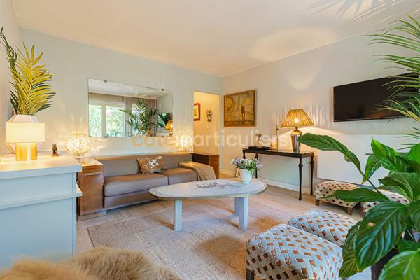 Vente
                Appartement54,5 m² - 2 Pièces -
                    TROUVILLE SUR MER (14360)