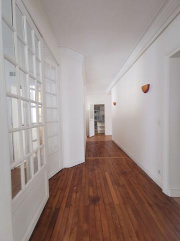Appartement Nantes, Place Royale, 5 pièce(s) 175.52 m2