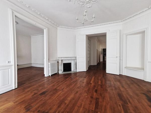 Appartement Nantes, Place Royale, 5 pièce(s) 175.52 m2