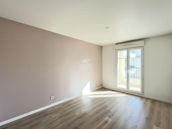 Appartement Sannois 3 pièce(s) 62.45 m2 214 000 € **  - Référence  26-3906