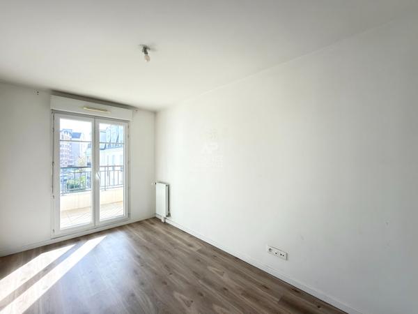 Appartement Sannois 3 pièce(s) 62.45 m2 214 000 € **  - Référence  26-3906