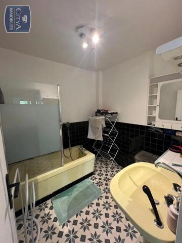 Appartement à louer 2 pièces 50.46m² Tours (37000)