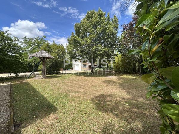 Quartier calme AIFFRES maison de 144 m² avec 1200 de terrain.