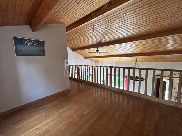 Quartier calme AIFFRES maison de 144 m² avec 1200 de terrain.
