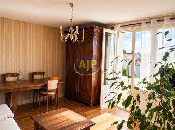 Appartement à vendre Rochefort - 3 pièces, 69m² avec 2 chambre(s) à 89 000€ - AJP Immobilier Rochefort