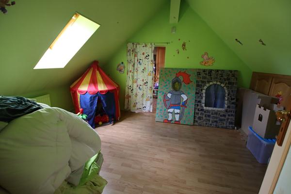 Superbe Maison a Vendre a Saint Jean de la Ruelle - 5 Chambres et Grand Jardin !