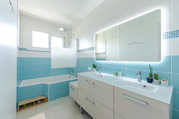 Appartement à vendre 4 pièces, étage élevé, vue exceptionnelle mer & collines & Notre Dame de la Garde, cave, garage, balcon/terrasse