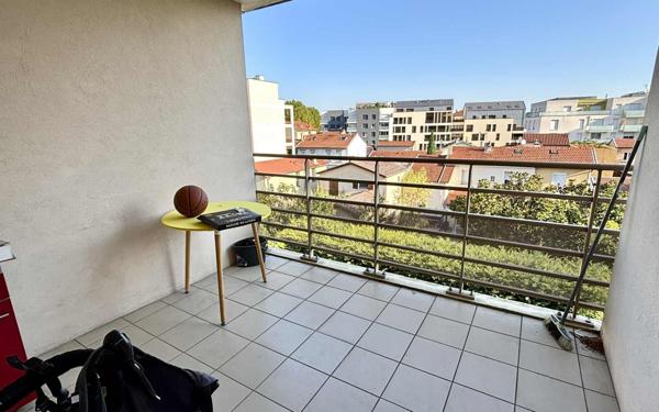 Appartement à vendre    2 pièces • 40,73 m2 Villeurbanne