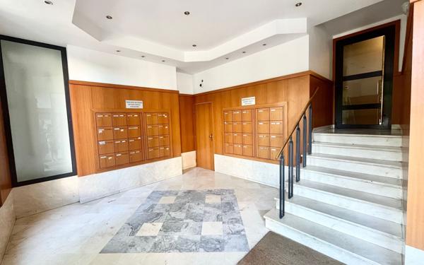 Appartement à vendre    2 pièces • 40,73 m2 Villeurbanne