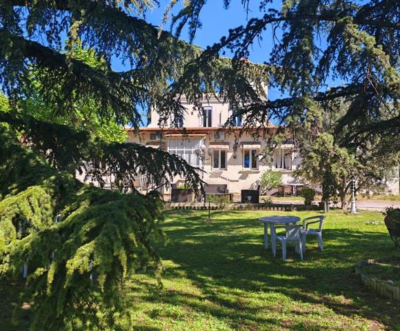 Magnifique propriété de 550 m² SH sur un terrain de 2000 m²